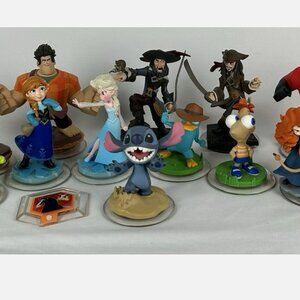 Disney Infinity Figures Mixed Lot Of 16 Incredibles Monsters Phineas Ferb Pirate